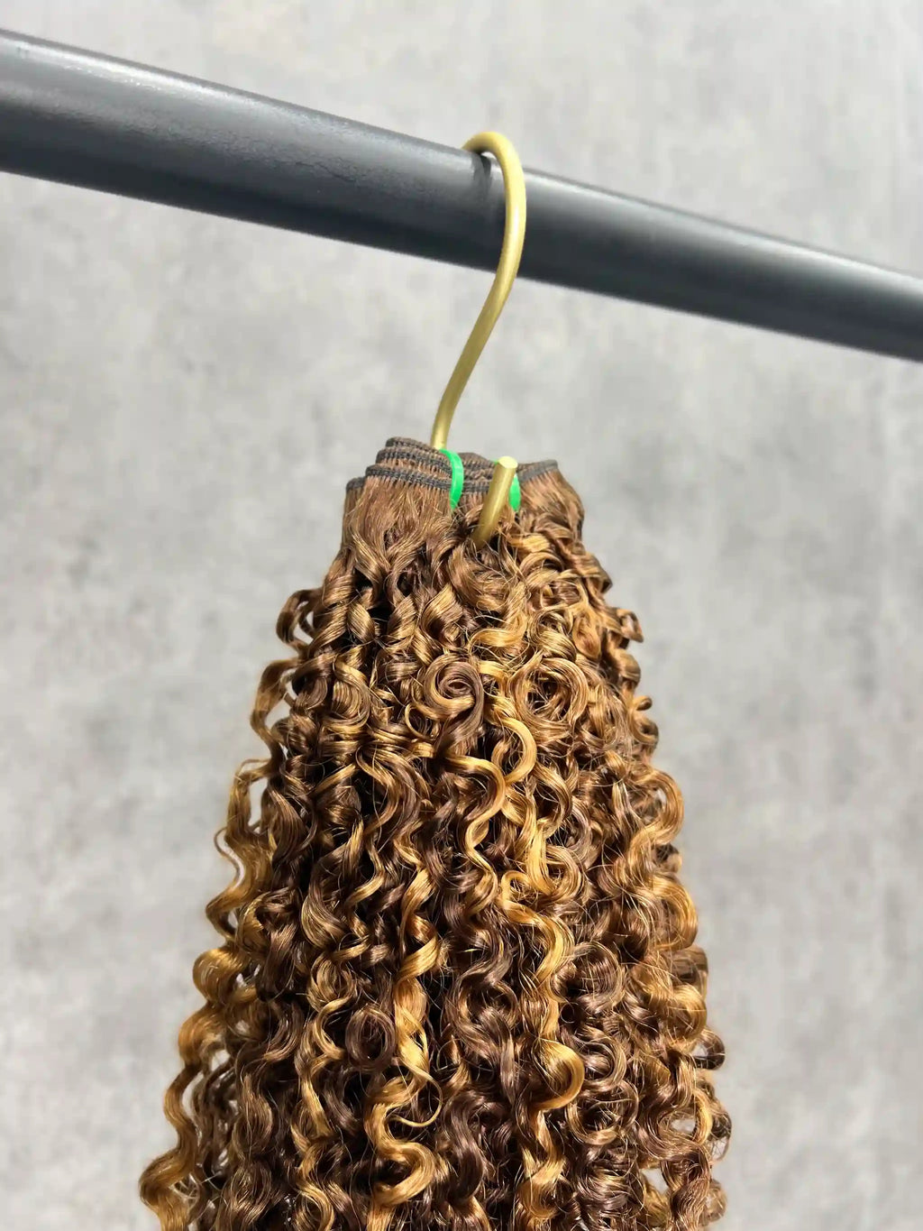 1PC Color P4/27 Pixie Curly SDD Hair Bundles | 12–30 Inch | Boruihair | 100% Human Hair